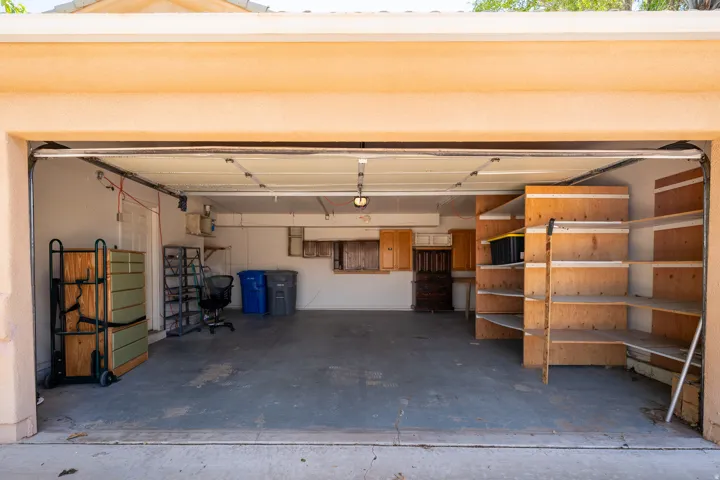 Attached 2 car garage