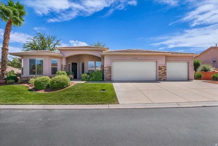 1235 W Red Butte Dr, Washington, Utah 84780