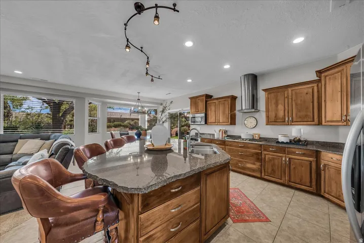 1235 W Red Butte Dr, Washington, Utah 84780