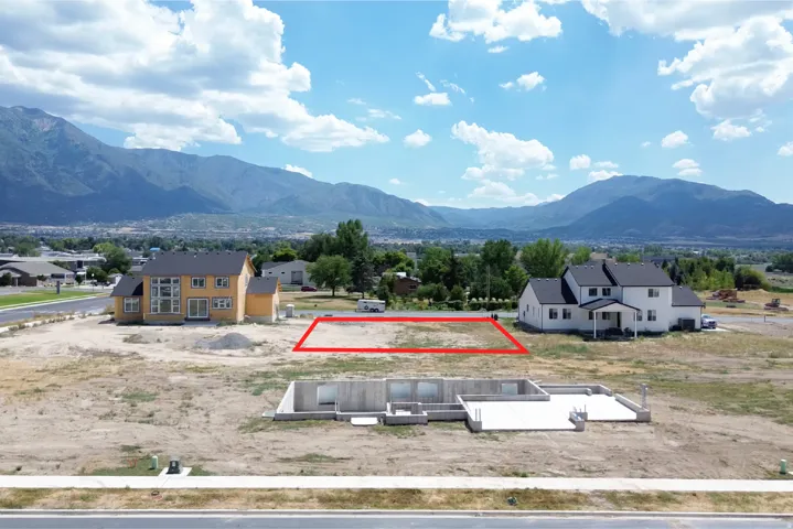 Building lot featuring a clear, level surface