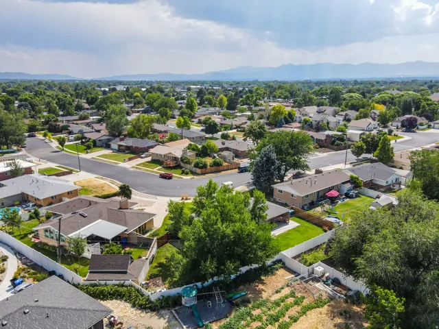 1081 E Wesley Rd, Murray, Utah 84117