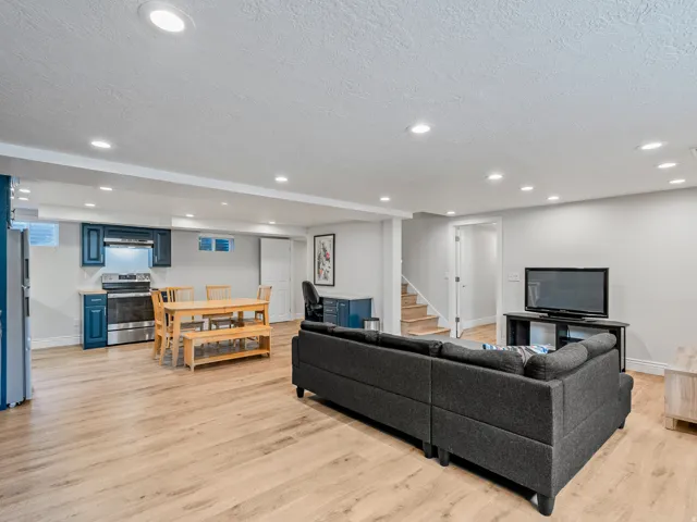 1081 E Wesley Rd, Murray, Utah 84117