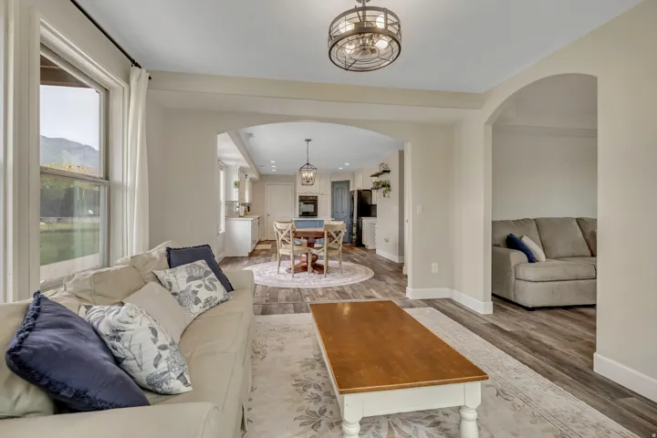 184 N Farm Cv, Farmington, Utah 84025