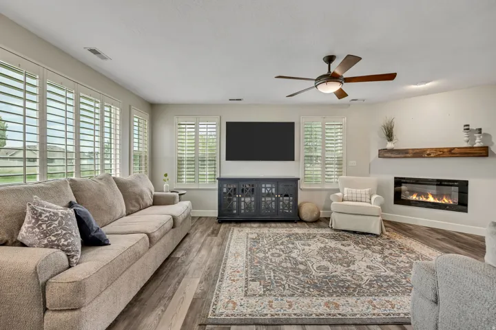184 N Farm Cv, Farmington, Utah 84025
