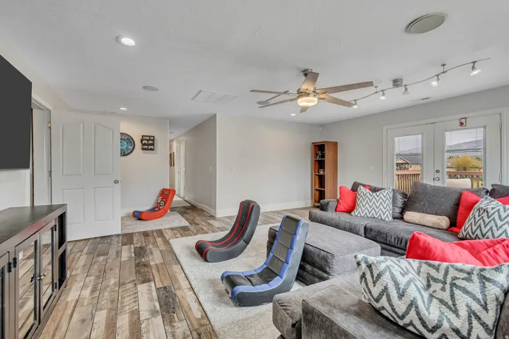 184 N Farm Cv, Farmington, Utah 84025