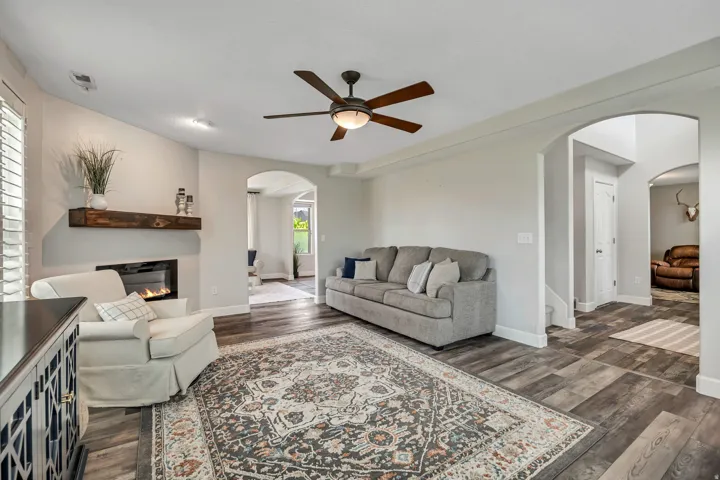 184 N Farm Cv, Farmington, Utah 84025