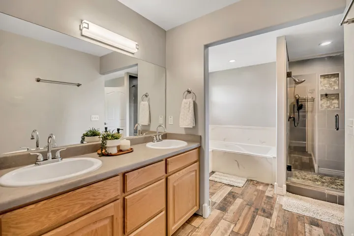 184 N Farm Cv, Farmington, Utah 84025