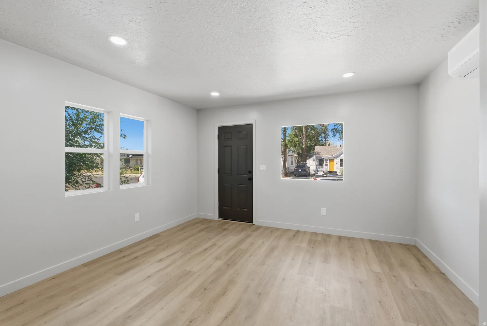 170 East (West Unit)