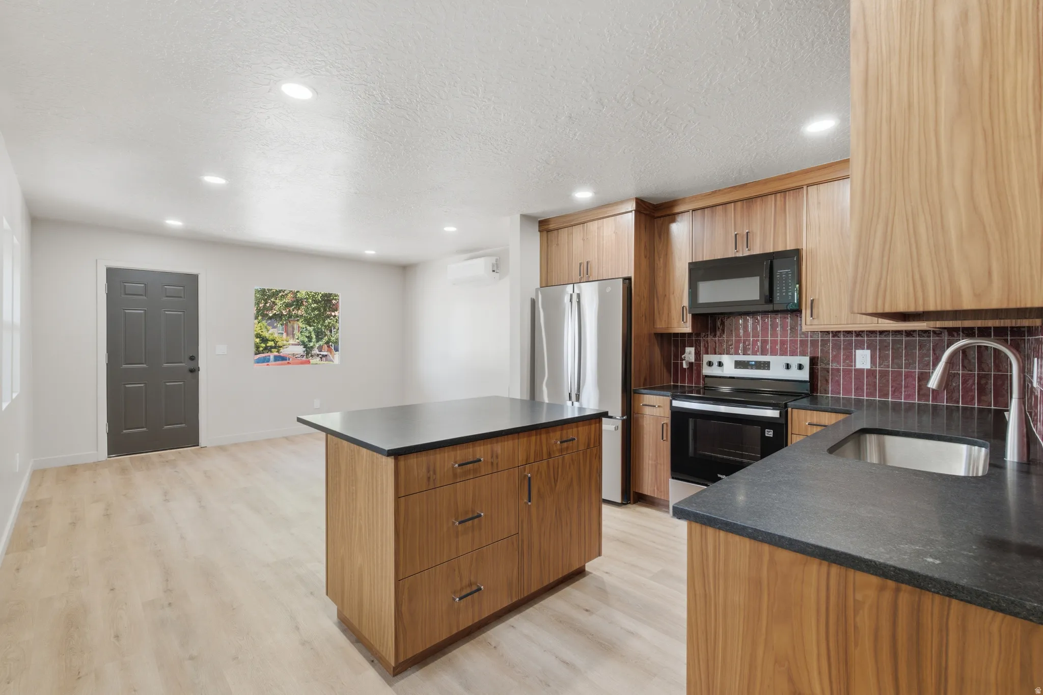 170 East (West Unit)