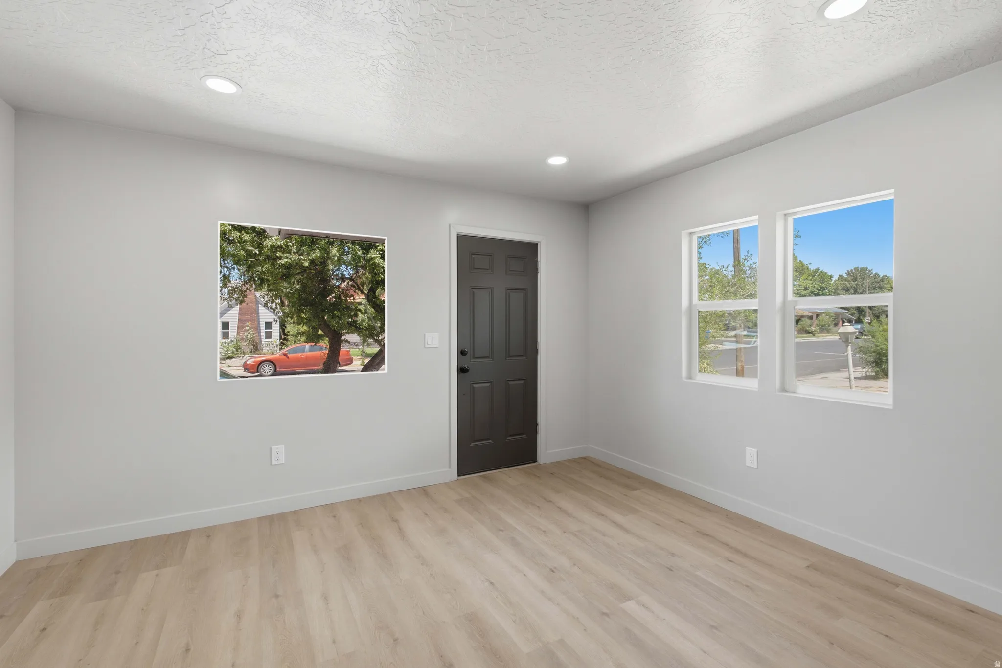 172 East (East Unit)