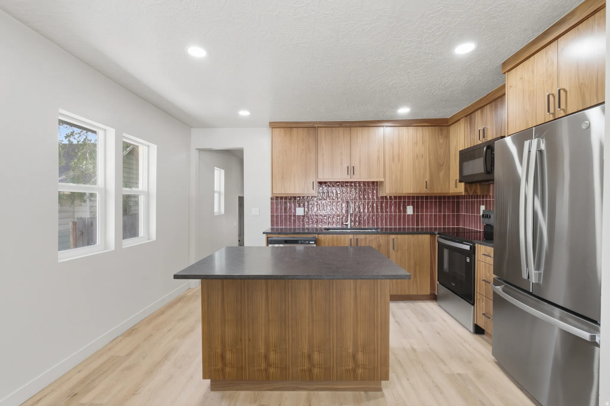 172 East (East Unit)