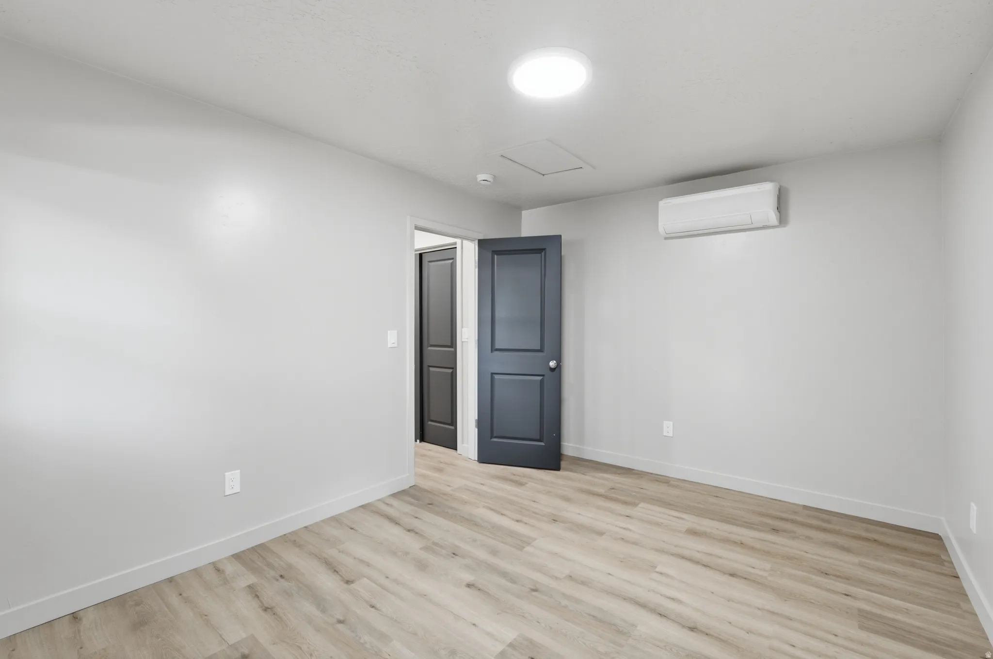 172 East (East Unit)