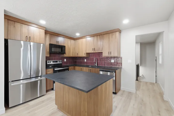 170 East (West Unit)
