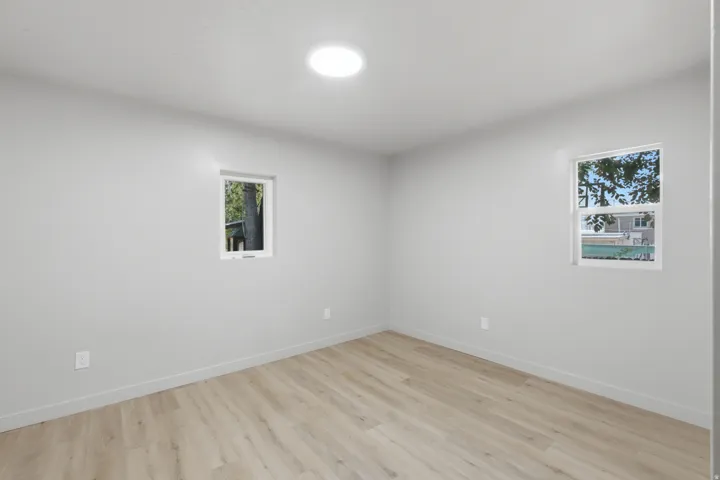 170 East (West Unit)