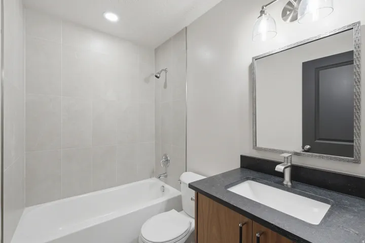 170 East (West Unit)