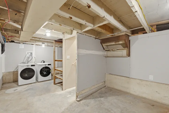 170 East (West Unit)