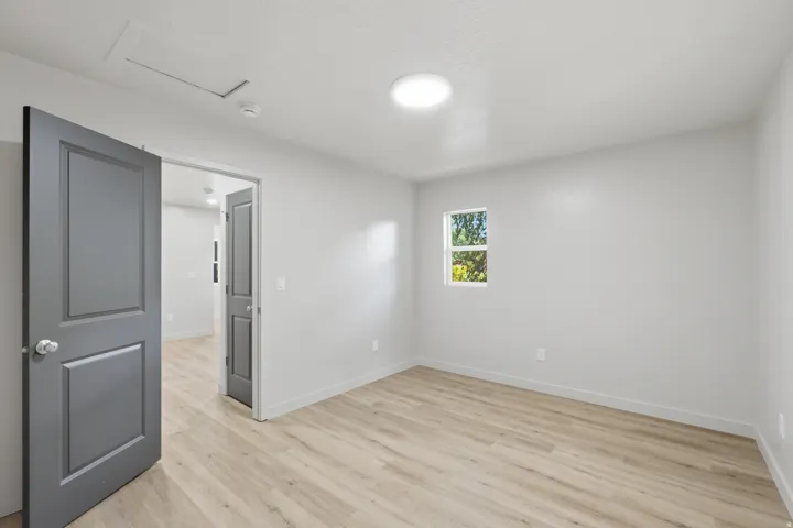 172 East (East Unit)