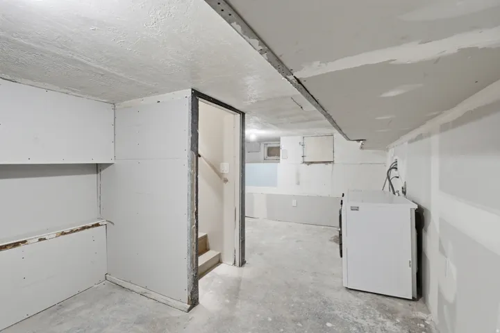 172 East (East Unit)