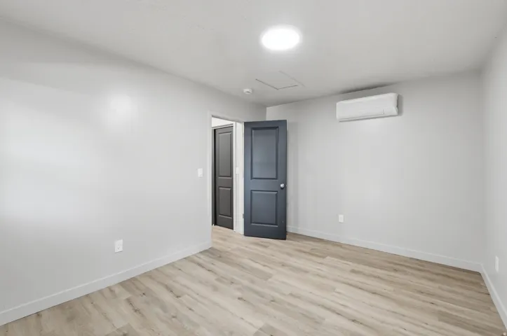 172 East (East Unit)