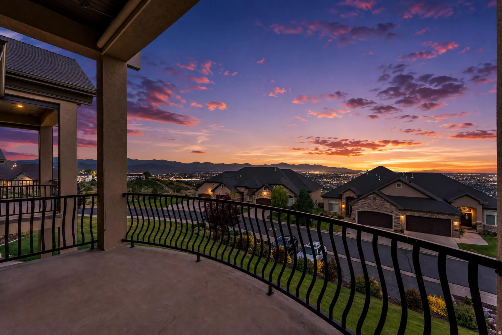 180° Valley Views