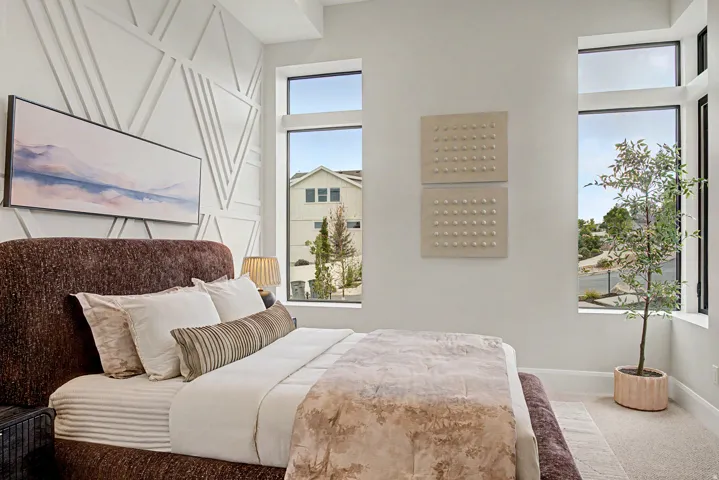 Wall paneling with geometric design