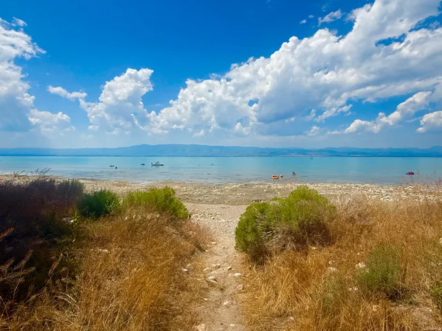 Path to waterfront access