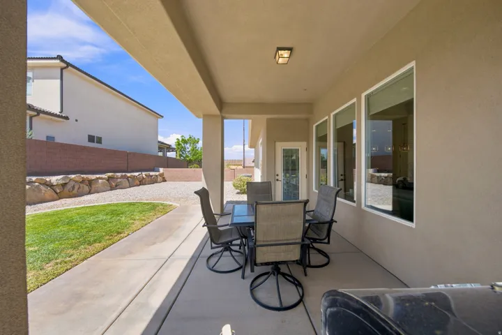 Covered patio with a concrete surface