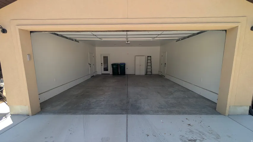 MIL 2-car garage