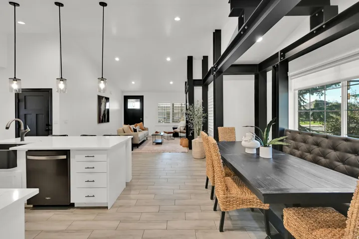 945 S 650 W, Farmington, Utah 84025