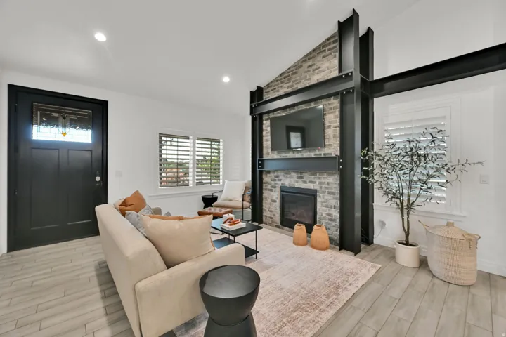 945 S 650 W, Farmington, Utah 84025
