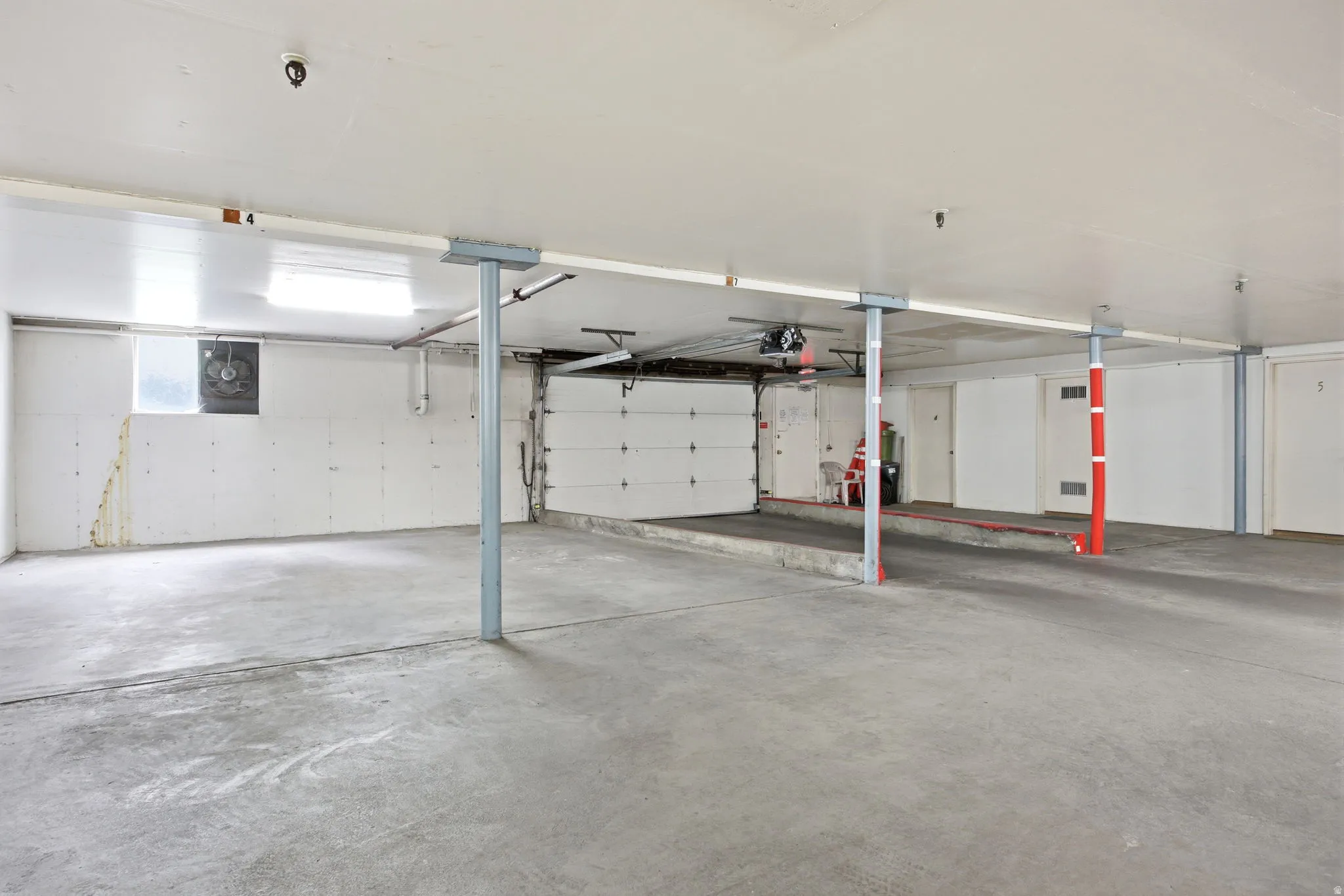 Garage has an easy flat packing entrance.