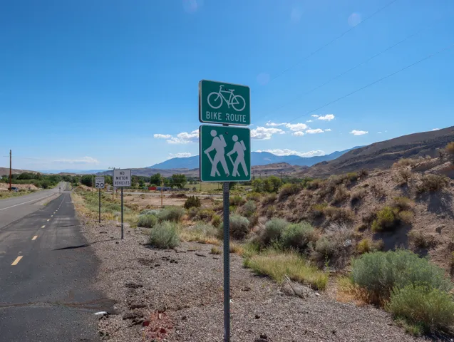 Roadside bike and pedestrian route signage