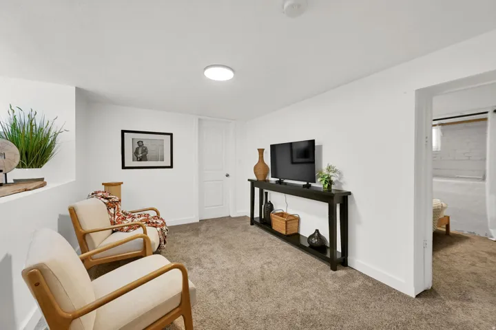 1879 S 900 E, Salt Lake City, Utah 84105