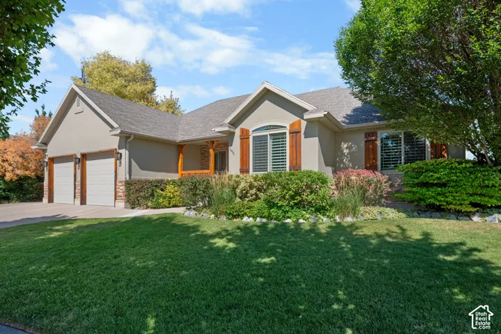 Front view of home