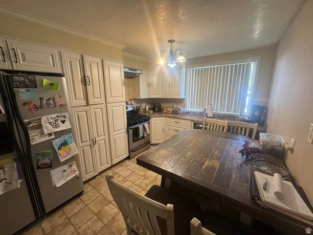 118 Shuman St, East Carbon, Utah 84520