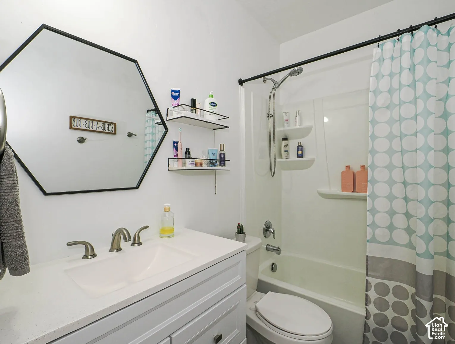 Full bathroom in the basement