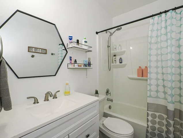Full bathroom in the basement