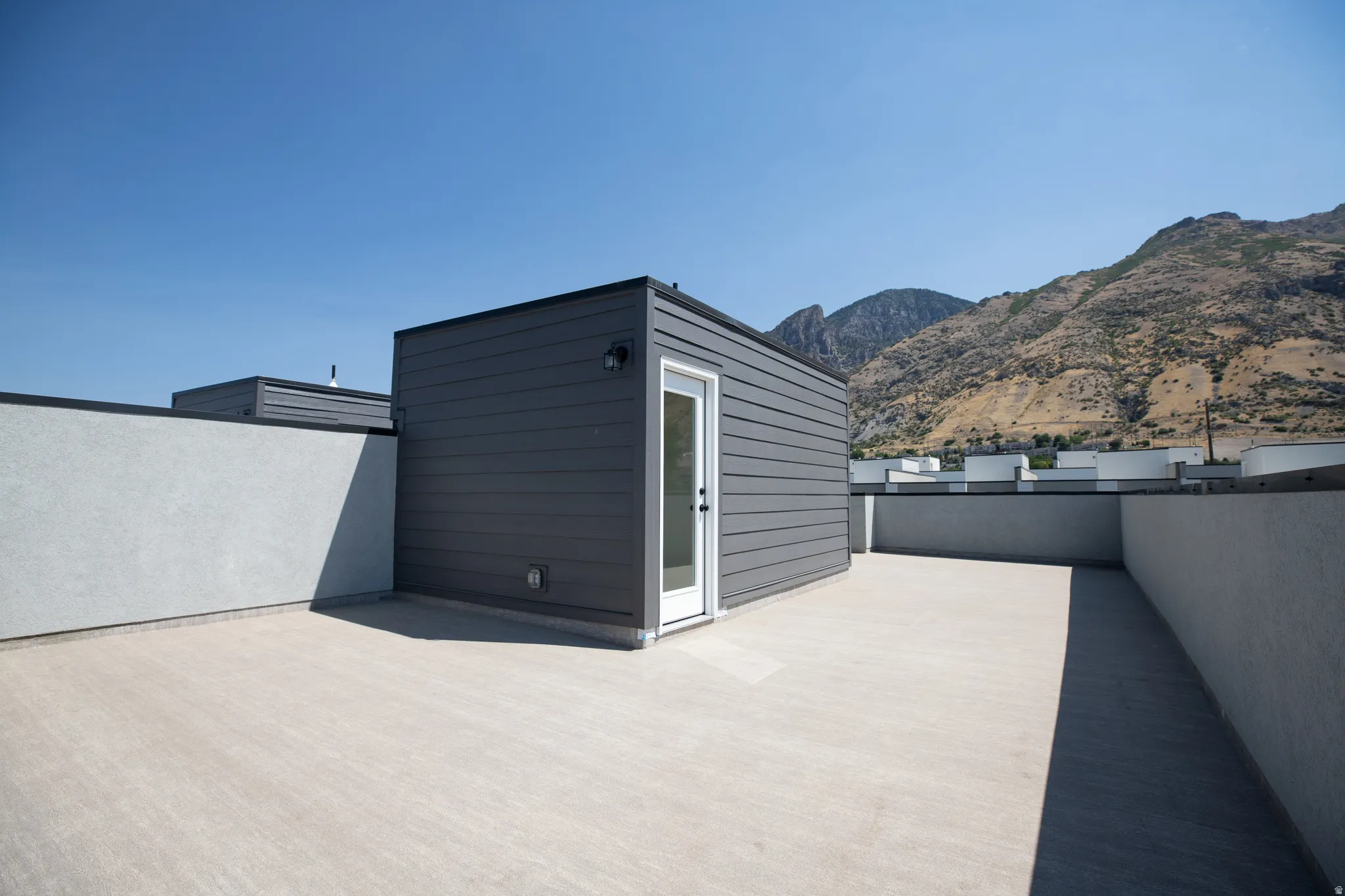 Roof top deck