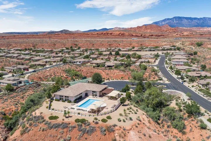 2196 N Silverstone Way, Washington, Utah 84780