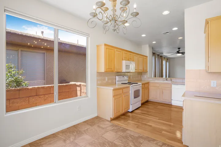 2196 N Silverstone Way, Washington, Utah 84780