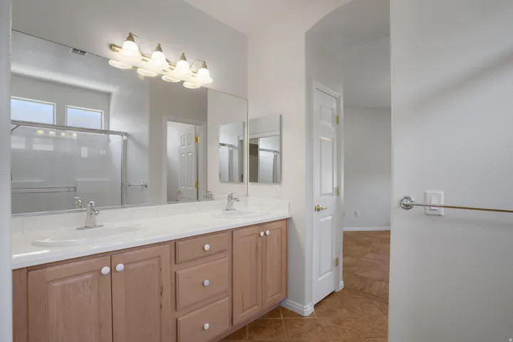 2196 N Silverstone Way, Washington, Utah 84780