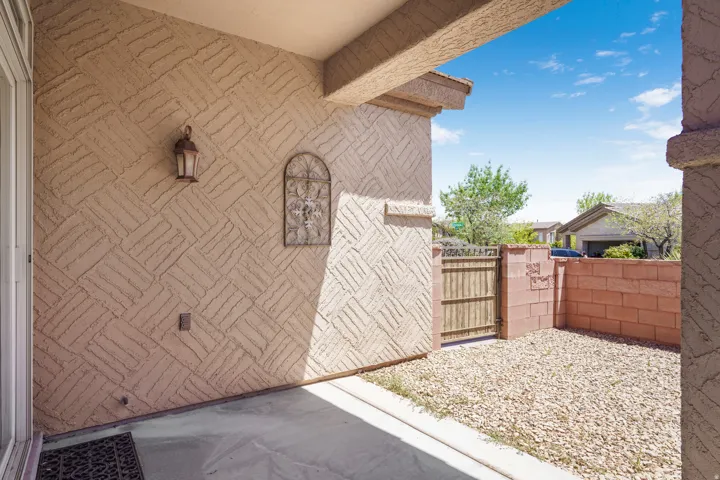 2196 N Silverstone Way, Washington, Utah 84780