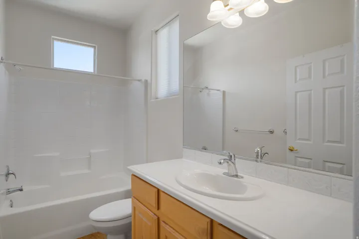 2196 N Silverstone Way, Washington, Utah 84780