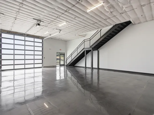 Suitable for light industrial and office uses, fully customizable to tenant needs