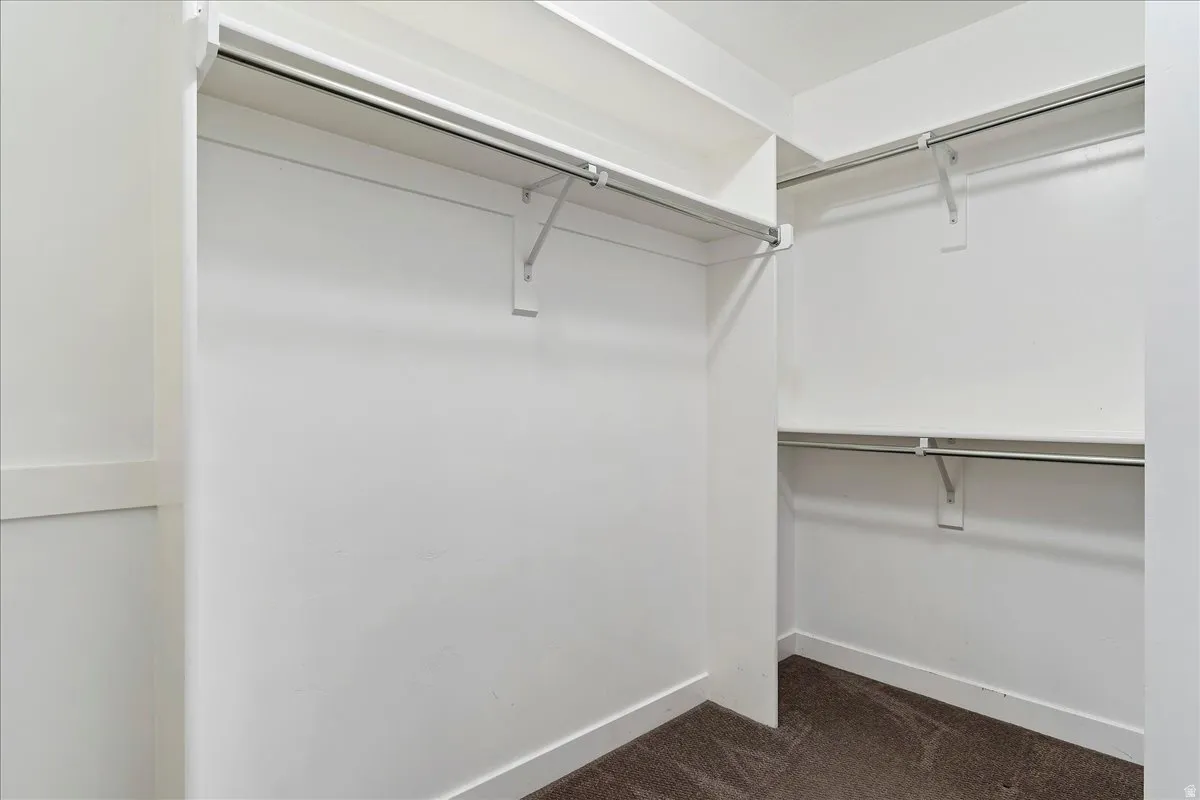 PRIMARY Walk-in closet