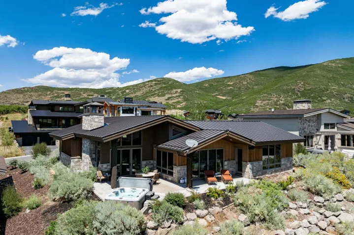 1222 E Black Hawk Way, Hideout, Utah 84036