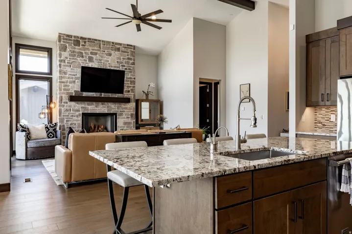 1222 E Black Hawk Way, Hideout, Utah 84036
