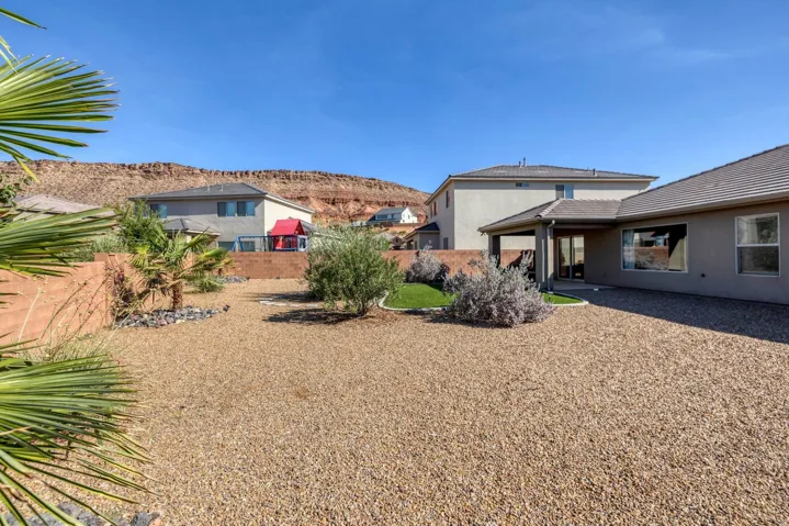 490 S Balancing Rock Dr, Washington, Utah 84780