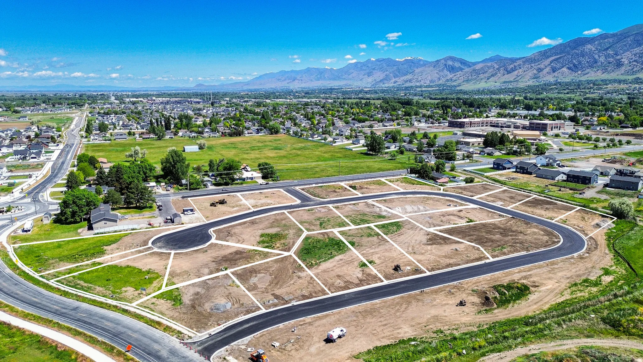 Developed subdivision featuring paved streets and delineated lots