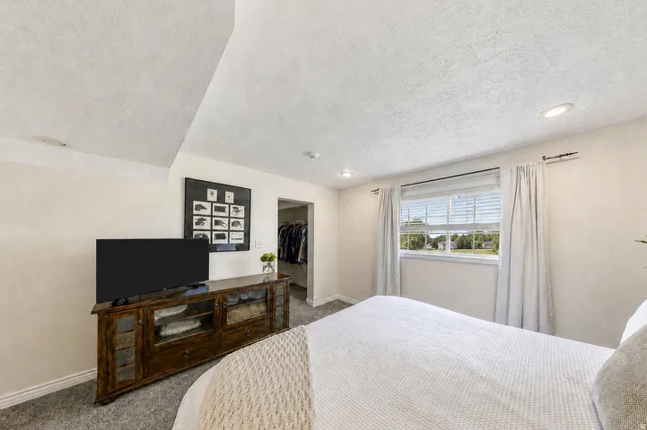 31 N Eaglewood Dr, North Salt Lake, Utah 84054